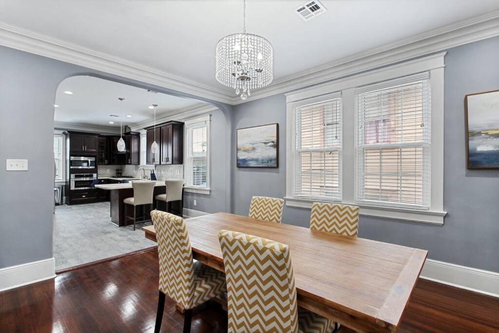 Luxury Spacious Uptown 3 Bedroom In Historic Area